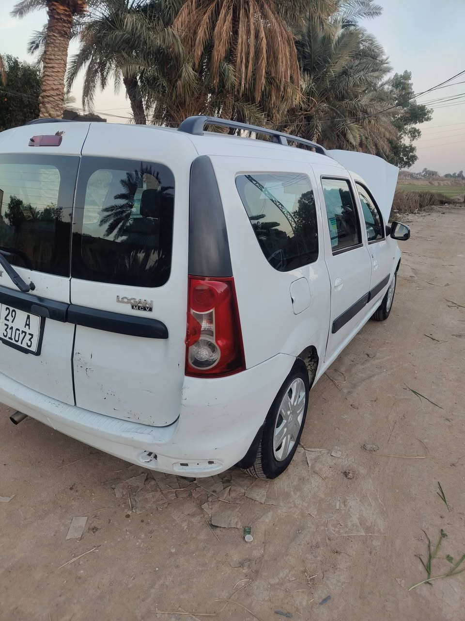 سلام عليكم رينو لوكان موديل عشره مكفوله من الضربه القويه رقم انكليزي محرك جديد صارله  فتره من بدلته وكنبريسر جديد حاويه وتخم تاير    جديد سنويه سنت 29 وهاي السياره كدامكم وسعر خاص  *********** ديوانيه غماس
