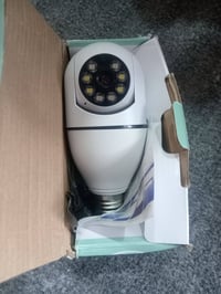 كامره للبيع شكل المصباح الكامره دواره واي فاي جديده مامستخدمه سعره ٢٠ ...