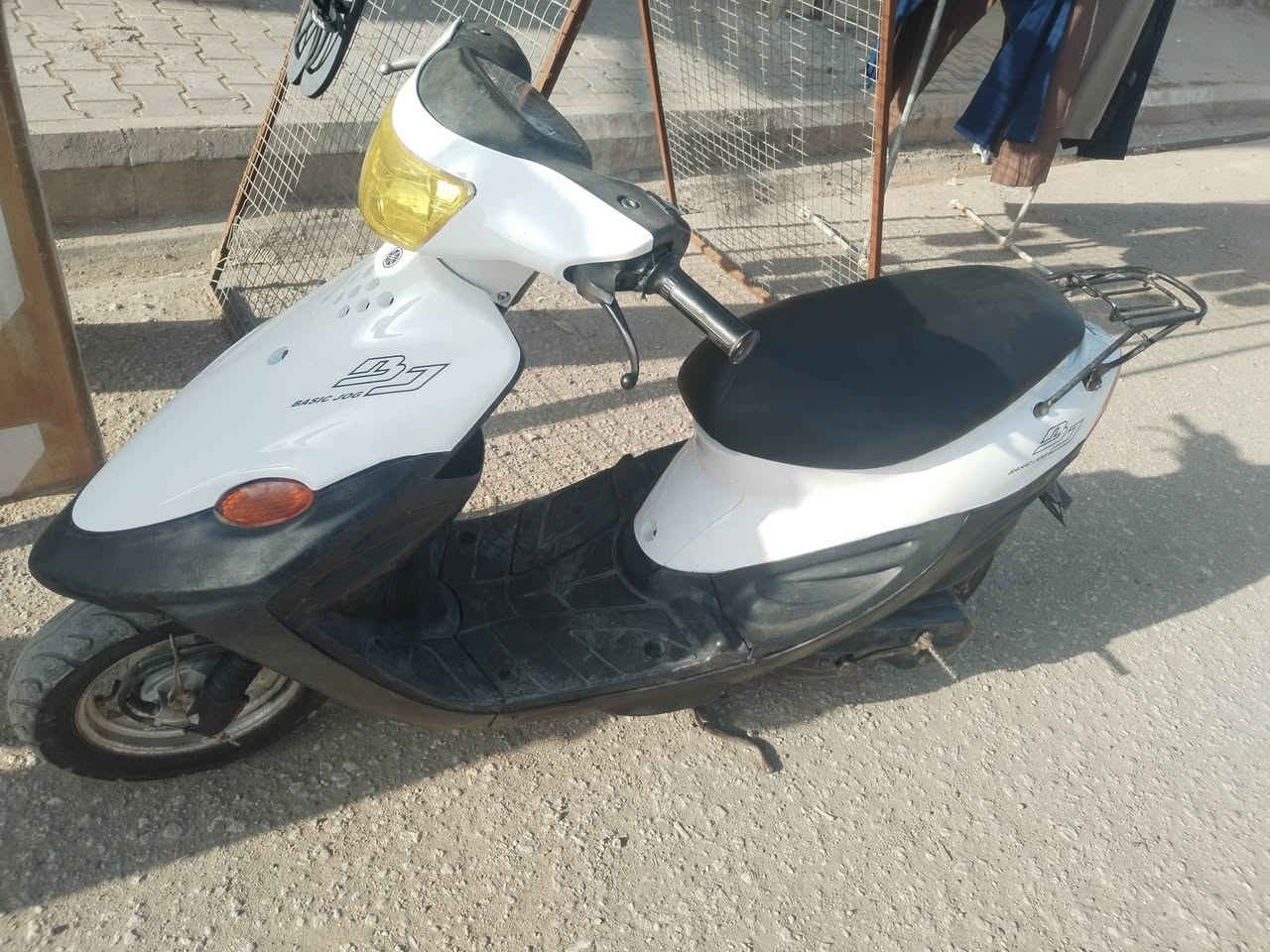 السلام عليكم وين اليدور نظيف دراجه تخبل كلشي شغال مكينه مفتوحه اول مره ماتذب عليها ربع دينار عنوان رميثه مكلف بلنشر يردوها 400 بيها مجال مكلف بلنشر هاذ راعيها علي الزي العربي


**إذا كنت صاحب هذا الإعلان وتريد حذفه لأي سبب، رجاءا أرسل رسالة إلى الدعم الفني**