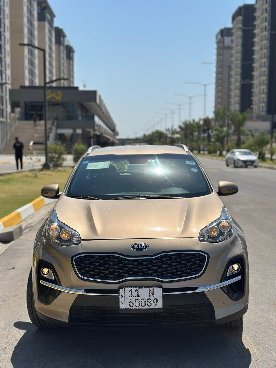 سبورتج 2020 خليجي الدوليه
مواصفات بيسك
لون ذهبي 
ماشيه 118 حقيقي
محرك 2000 دوش 
اي نقص مابيها مسويلها سيرفس كامل من تايرات ودسكات وكلشي
بيها بارد قليل ب مكانين موضح بل سونار وكارت قليل بل دعاميه 
رقم بغداد الجديد ب اسمي سنويه لل 2031 
العنوان بغداد الكرخ 
***********
