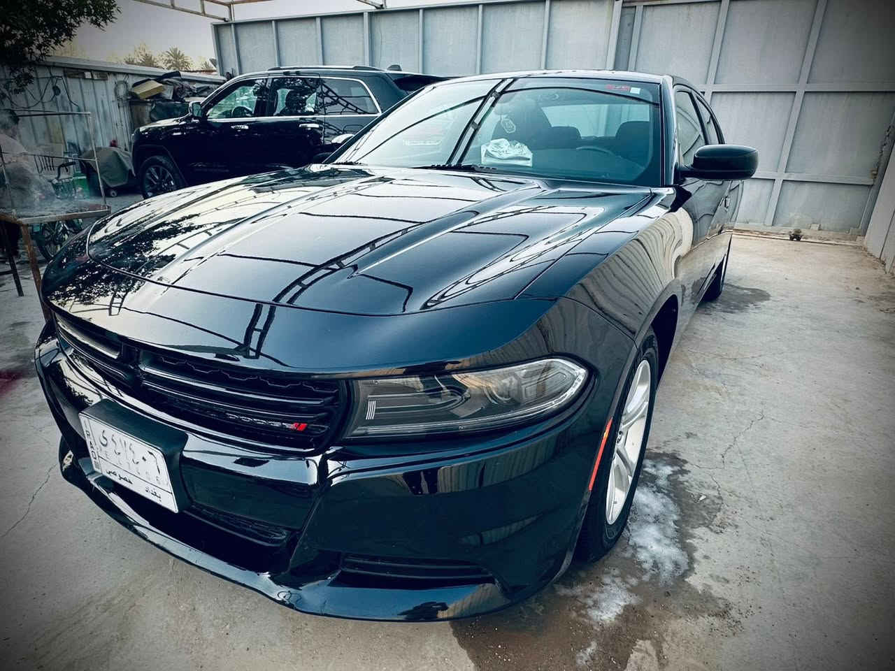 للبيع جارجر موديل  2022 اصل رقم بغداد sxt الفئه مالته مكينه 3600 ماشيه 33 مايل السيارهجزيده بمعنى الكلمه بدون قطرة صبغ حادثه بس بارد بالجاملغ الامامي فقط مكفوله من الشخط والبارد  .. اليحب ادزله صور الحادث عل واتساب م***********
