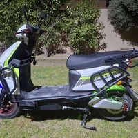 للبيع موطور شحن سكنس السعر 650 الف وبيه مجال مستخدم شهرين فقط ما بيه ا...