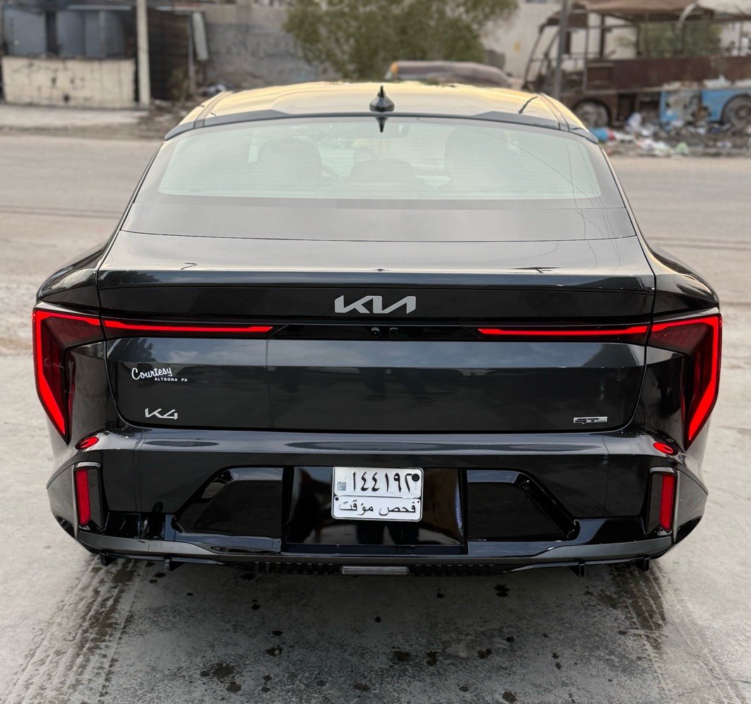 السلام عليكم تم تنزيل السعر بسبب الوعود الكاذبة 
كي فور 2025
وارد امريكي
Kia k4
فول مواصفات عدا فتحة 
.تشغيل عن بعد  اشاير بلمري رادارات
.اشارة ترحيب 
.كشنات تدفئة
الداخل لونين 
كشنات جلد لونين اوتو هولد
كشنات تدفئة شفتات بلستيرن
.سايد بريك كهربائي
.رادار جانبي وامامي 
.مازدات led لد ثلاث عدسات
.قيادة ذاتية 
.تحديد مسار
.شاشة متصلة 
.اضوية داخلية لمس
.تحكم كامل عن طريق الشاشة 
. دشبول بيانو 
مكينه 2000 دوش 

الحادث موضح بالصور 
تبديل فقط جاملغ والبابين نفسهن شتغلتهن شغل درجه اوله
ايرباك فقط البرده.
السعر :162
بدون لوحات منفيس بسمي
***********