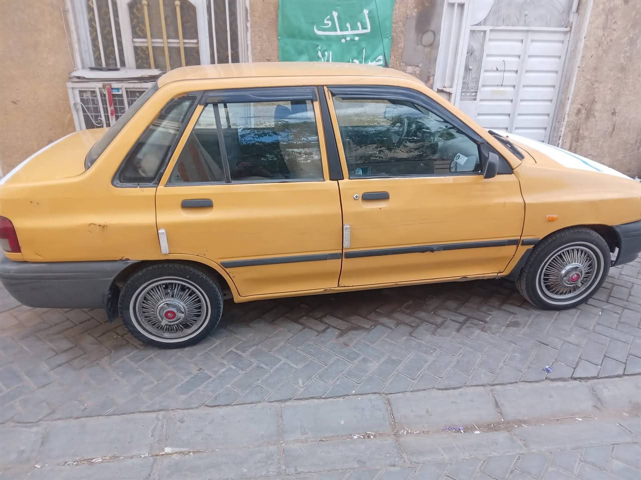 سلام عليكم سايبه لبيع رقم بغداد موديل ١٣بسمي مكينه وكير خير من الله سعر 25 وبيه مجال قليل رقم لهاتف ***********

