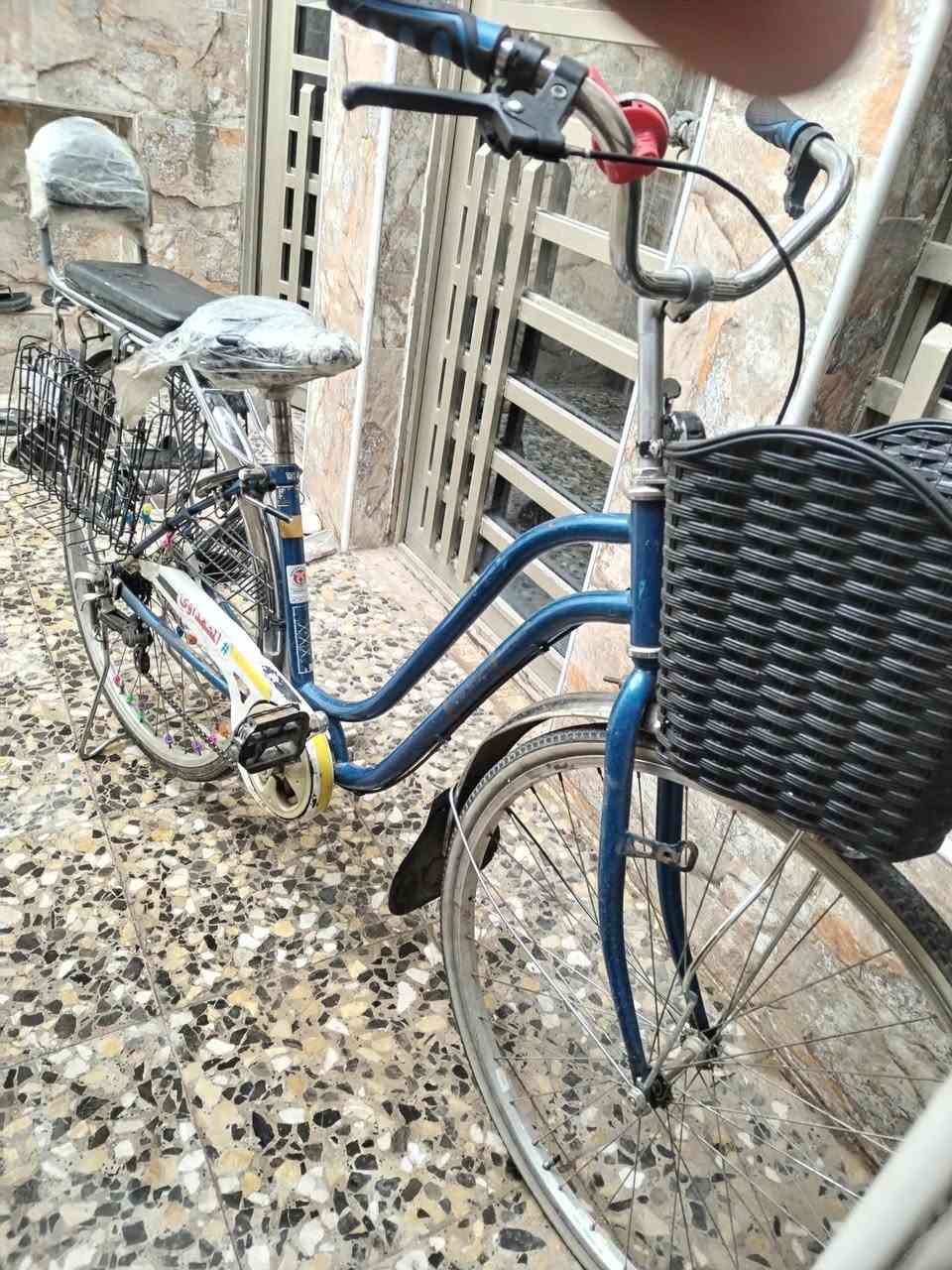 السلام عليكم.. بايسكل للبيع حجم 27 ياباني بناتي بايسكل نضيف ميرادله اي شي تايرات جدد شبجه وسله اماميه واقيات جدد بريك بس خلفي كشن خلفي العنوان بغداد حي أور السعر 85 وبي مجال حك الجيه
رقم التواصل ***********
