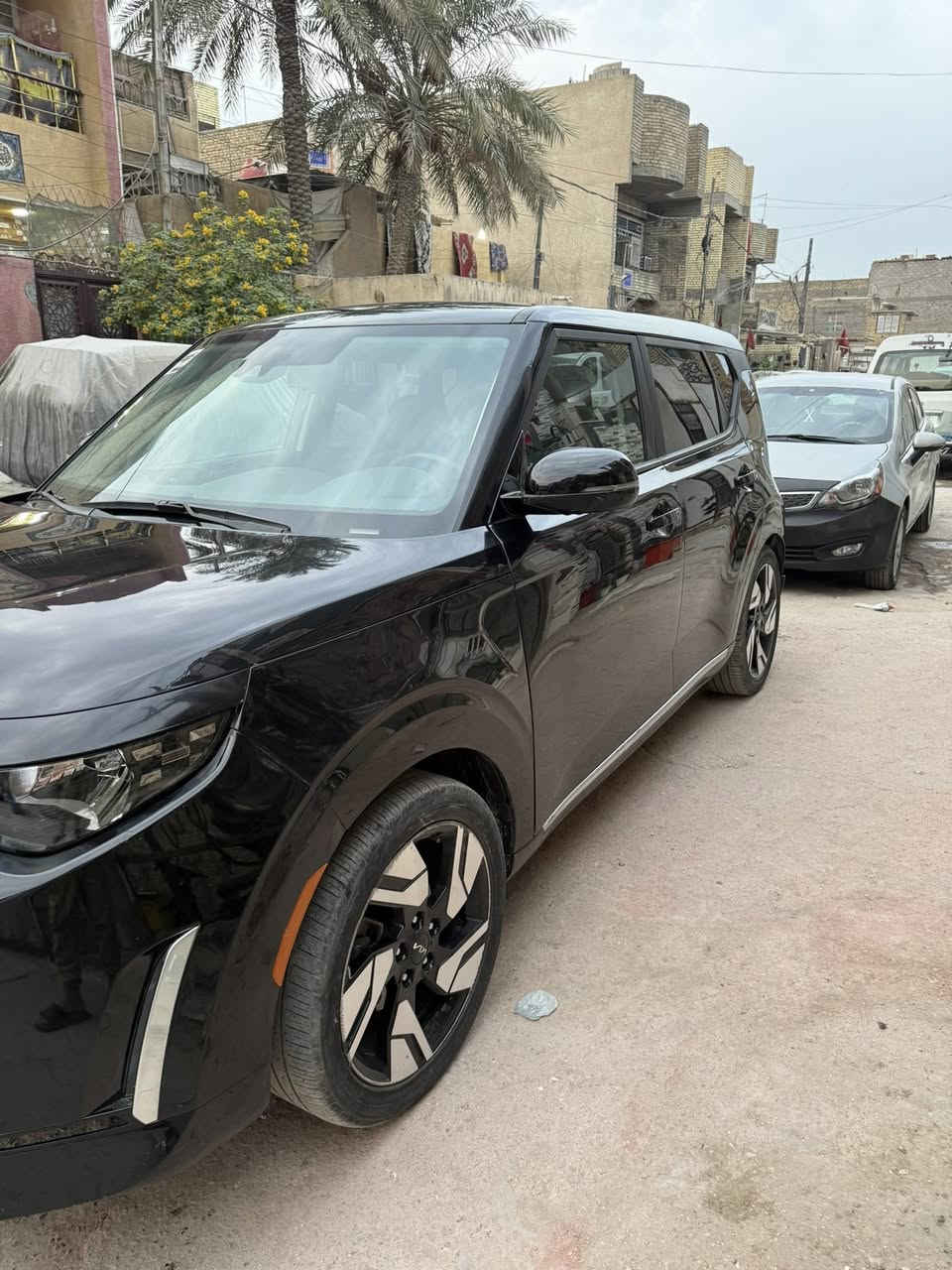 سلام عليكم سياره صول وارد امريكي دخول جديد موديل 2023سياره فول موصفات حدثه جملغ وباب وبنير وشويه يم فتحه ماليم تكمه جهات السايق والسياره جديده وجهزه من كل نوحي  السياره بغداد وبدون راقم معروضه 143$$$$cm bcورقه الرقم ***********9غير متوجد على الفيس
