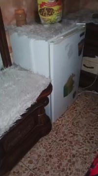 ثلاجة • للبيع • تفاصيل عالصورة