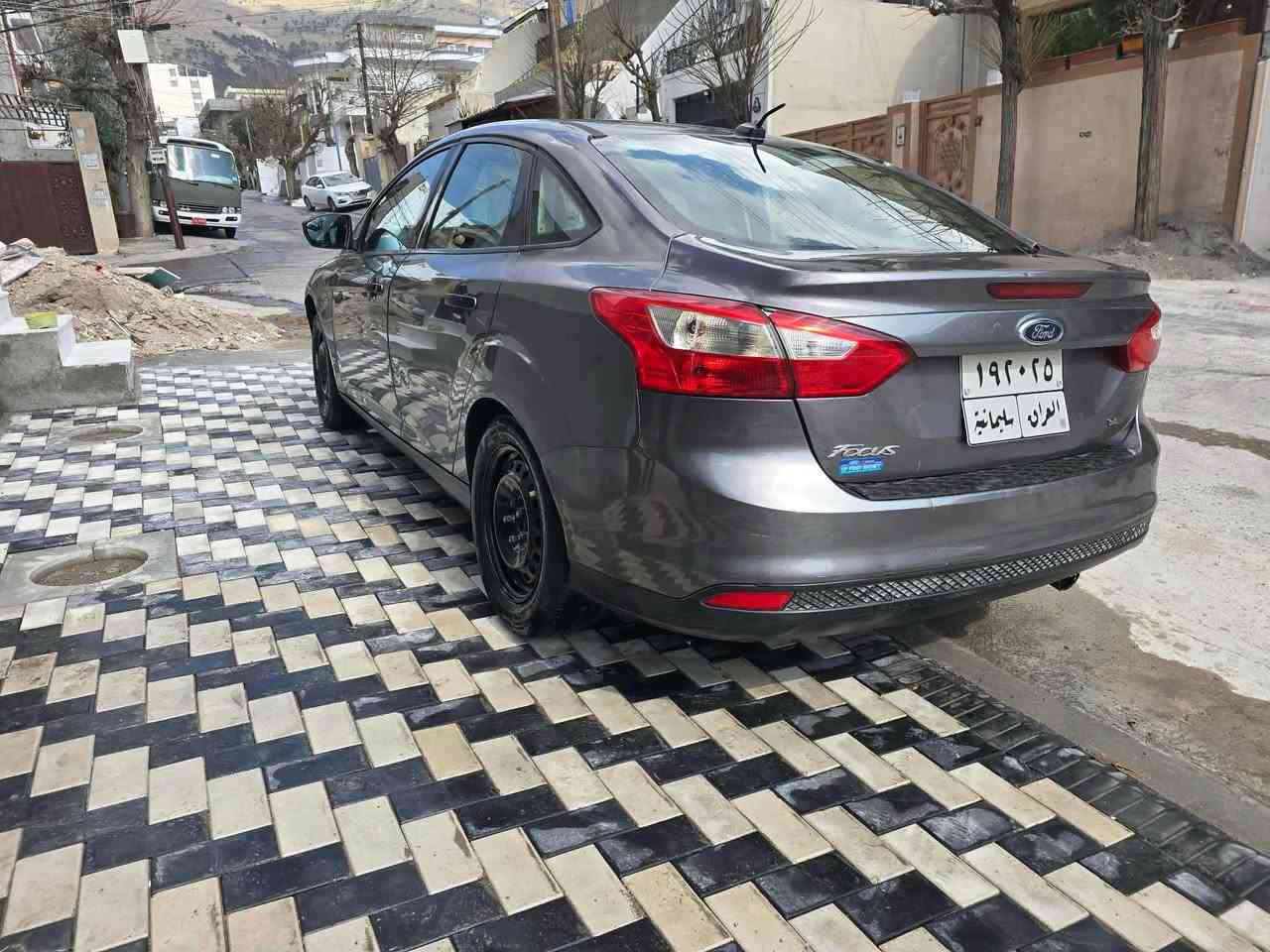 فۆرد فۆکەس ٢٠١٢
١ چاملخی سایەق پێشەوە بۆیاخە بێ ناوگرتن و بێ کرانەوە
گێڕ و مەکینە بە شەرت
٧٣ گەڵا و مەجال

0770 196 0122 السليمانية, العراق
