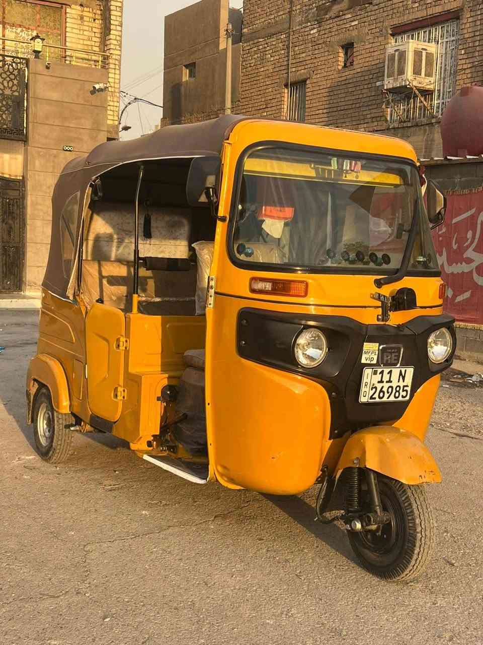 السلام عليكم
تكتك موديل 21 شهر 10
تكتك مكينه مكفولة مبدل فقط زنجيل 
وضربة بالصفحة بسيطة راجعه بارد فقط 
ودوس معمرة فقط غير هذا مابيها تكتك احلا من الصور بعد تكتك خير من الله ترايها حلو مكاني بغداد مدينة الصدر 
***********
