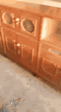 بوفيه للبيع سعرها ١٥٠ وبي مجال للتوصل ***********
