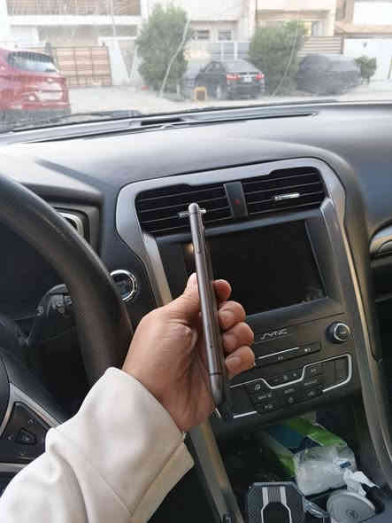 ايفون 11 عادي ما مفتوح ولا مبدل بي اي شيء
ذاكرة 128 // بطارية 81// جهاز نظيف حيل // سعر 250 
***********
