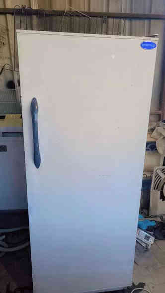 اهلا وسهلا 
ثلاجة نوع المتين حمراء ١٤ قدم  السعر ١٦٠

ثلاجة نوع ايسن بيضاء ١٤ قدم السعر ١٦٠

ثلاجة نوع كونكورد ١٦ قدم باب واحده السعر ١٦٠

الثلاجة شغالة ونظيفة وجاهزه علئ الفحص وبيها ضمان شهر 

العنوان الكوفة شارع المعمل قرب صورة الوائلي *********** ابو فهد النجف, العراق
