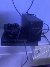 بلي فور للبيع نظام 9 مهكر ذاكرة 500 بي 7 لعبات جهاز نظيف وما مفتوح ويا...