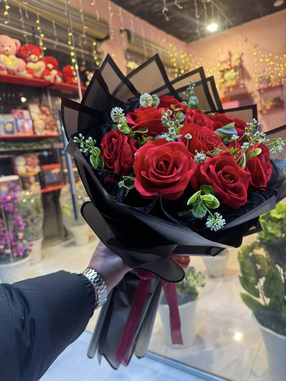 سلام عليكم حبايبي محل رحيق الهدايا كلشي متوفر بل محل كافت أنواع الهدايا يوجد لدينا خدمت توصيل ***********
