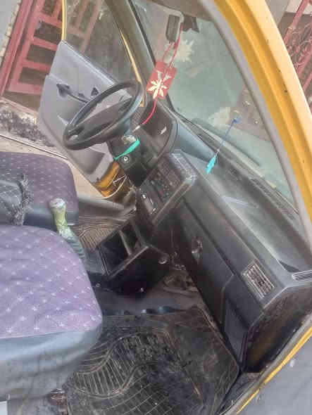 سلام عليكم سياره سايبه تخم تايرات مكينه جديده كير جديده تبريد شغال سياره حلوه جديده موديل  2012 راعيها يريد تحويل مباشر سعر 23 بيها مجال قليل  رقمي *********** اتصل بيك خير وتدلل
