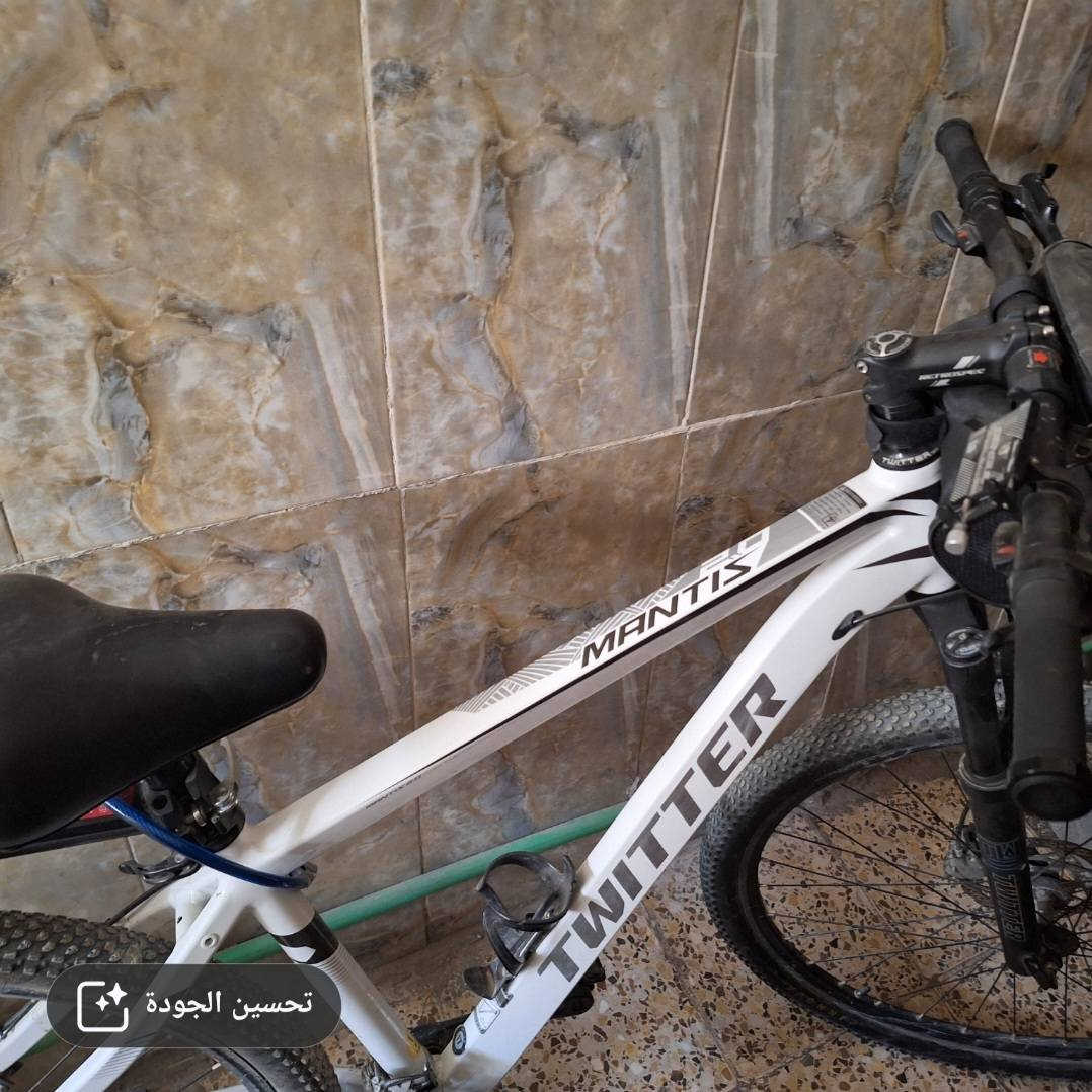 بايسكل من ماركة تويترالايطالية ترحال  الحجم ٢٩ بريكات هيدروليك دهن وياه سيبايه وكشن ٢ واحد طبي وشنطة ستيرن وحمالة هاتف 
السعر ٢٥٠ الف وبي مجال بسيط 
عنواني الحرية الثالثة 
***********
