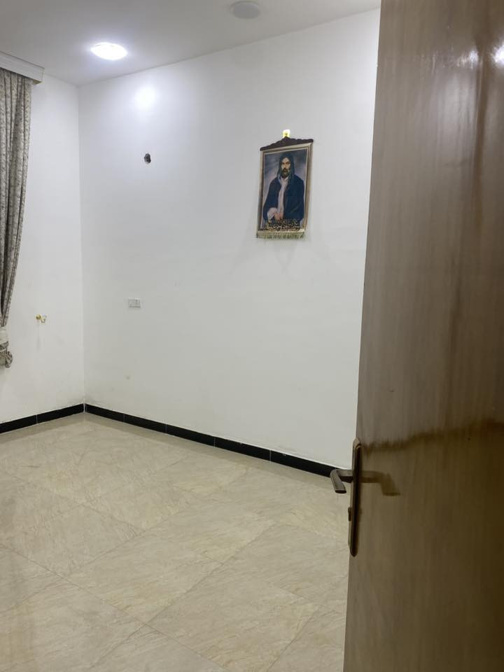 بيت للبيع 100 متر هوره شارع مطعم فود هوس بناء حديث غير مستخدم طابق واحد الاستفسار ***********
