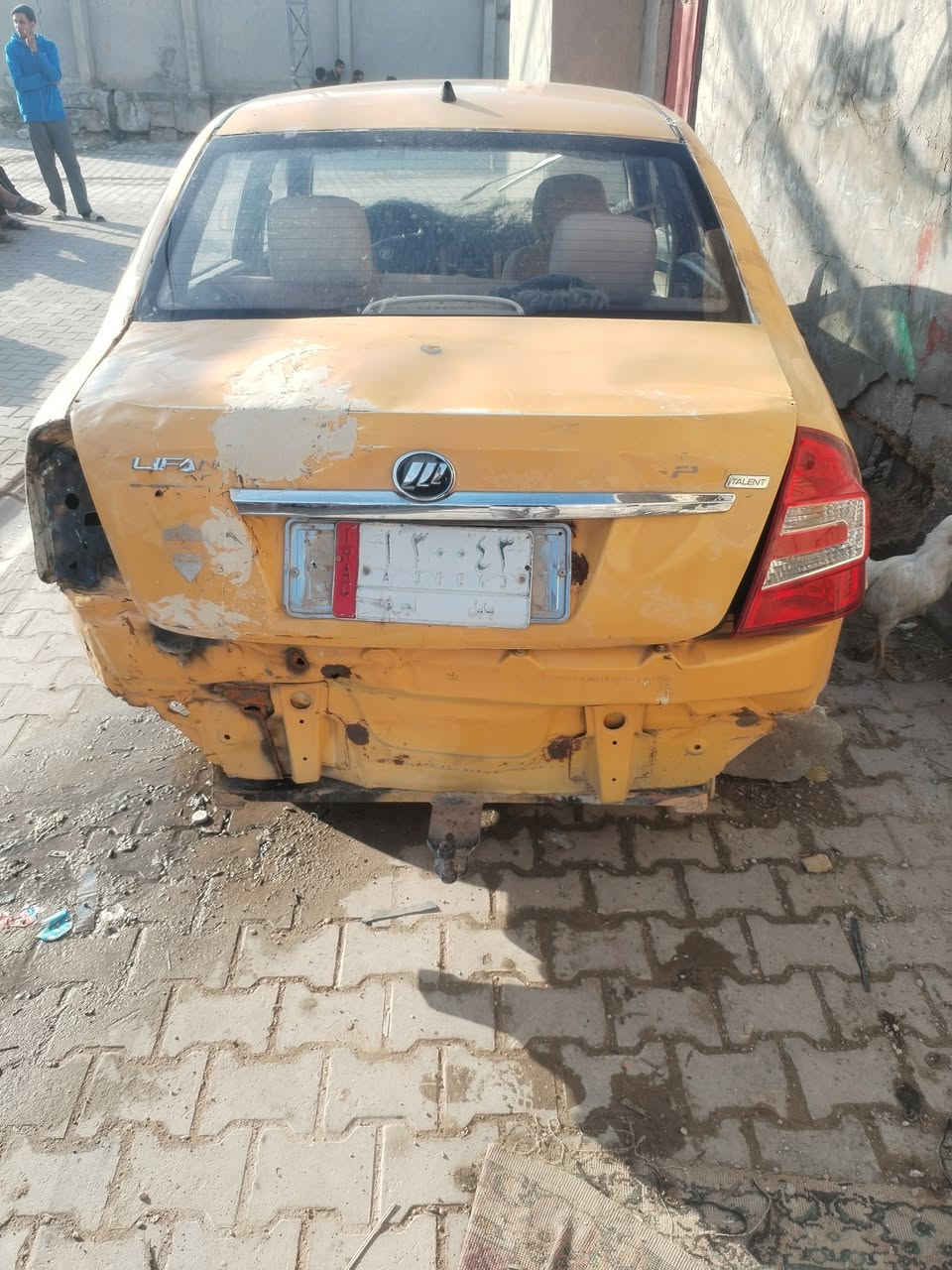 السلام عليكم للبيع سياره نضيفه بيوايدي مكينه وكير كورله وتماتيك مشروطات مديل ٢٠١٢ مكان نجف سعر ١٣ شراي تصال مكلف بنشر رقم راعيه ***********
