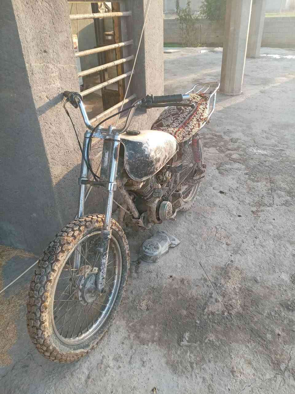 سلام عليكم دراجه للبيع كايمه سعر خاص او اتصل عل رقم***********مكان واسط عزيزيه
