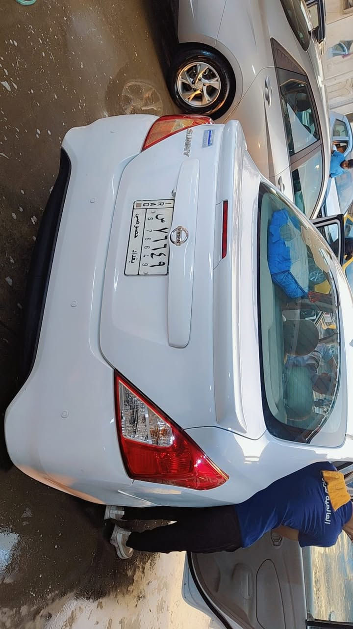 السلام عليكم🌹
نيسان صني للبيع موديل 22 مطلوبه باقي سنه وتنفك اسويلك وكاله  بيه صبغ جاملغ ايسر اثر طخه وصبغ بنيد انطخت بالبنيد ونصبغ ع كد شبر شرط الفحص كير مكينه مكفوله 
سعر 95 وبيه مجال 
مكان السياره بغداد الجديده 
رقم صاحب السياره ‭0770 357 6081‬
