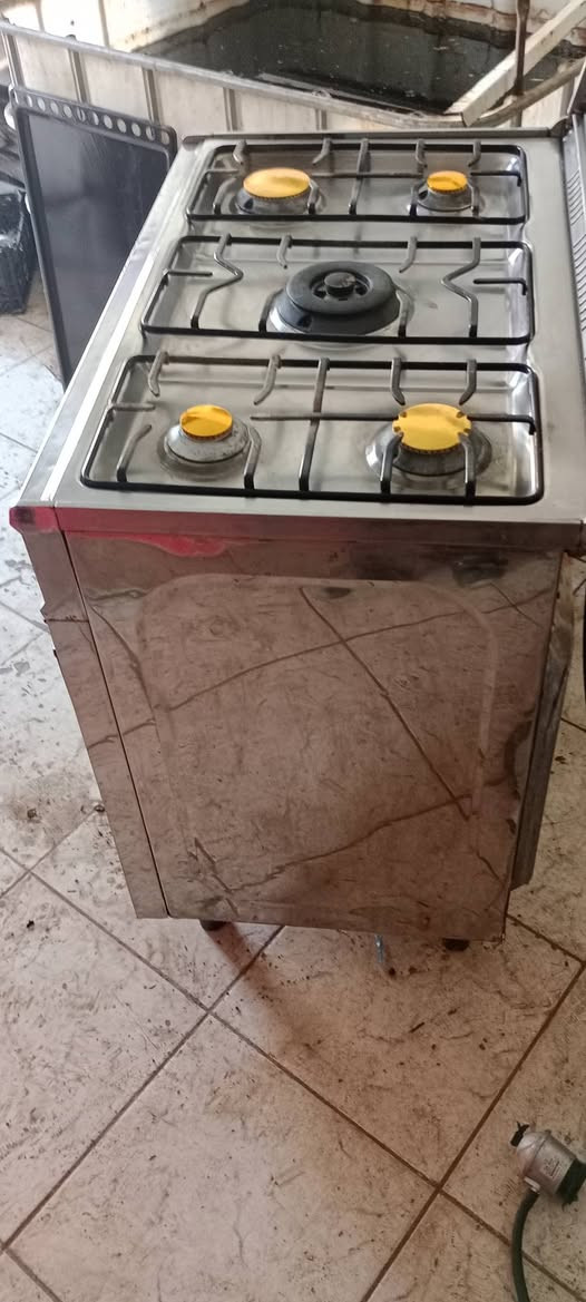 طباخ يوني فيرسال باب اول اخو الجديد نظيف جدا خمس مشاعل فرن فوك وجوه كله شغال عل فحص كامل مكمل نجف حي الجمعية شارع الوائلي *********** واتساب موجود مازنجر النجف, العراق
