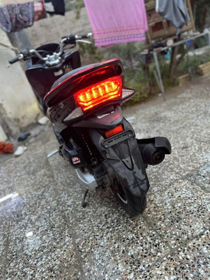 المحرك مكفول الدراجه كدامك لاتجي تكلي شبيها جيب وياك فيتر وفحص مكاني بغداد ***********
🔴حساس زدحام 
🔴تايرات جدد اصليات 
🔴ستاند كهربائي
🔴تجي تفحص وتروح 
السعر قفل قفل 1500ت 
وترهم مراوس باحدث وفرق بسيط
