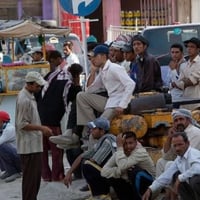 3 عمال يومية نطلع للمصطر الي يحتاج هذه رقمي شغل مضبوط 07878050507