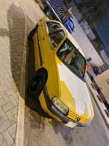 سلام عليكم بيع مستعجل 
بيجو ٤٠٥ رقم بصره موديل ٢٠١٦
مكينه و كير  لا تنقيص ولا تبخير 
  بكلات نوزلات فيت بم كله جديد
حداديه تخم تاير رنكات جديده 
بيه ضربه عندي دعاميه جديده 
مكاني بصره ***********
السعر ٢٠ و بيه مجال شط العرب
