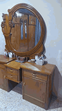 غرفه مستعمله تسكام صاج داخل وخارج ام السته طابقين ظهر جرجوبه نظيفة مثل مموضح سقف وقاعده بلوك السعر مليون وبيه مجال قليل مكاني محاويل للاتصال ع الرقم ***********
