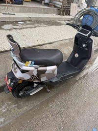 داجه شحن للبيع الدرجه جديده مديل 2025بطاريات عدد سته جدد الدراجه بس ال...