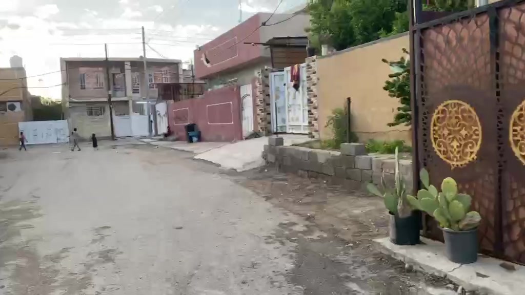 بيت للبيع طابو صرف
قرب جامع الحسن المجتبى 

من إهداءه المناطق في بوب الشام 

يتكون من 4 غرف نوم 

وستقبال 

للاستفسار اكثر الاتصال على رقم 

‭0 772 166 2765‬ ‭‬
