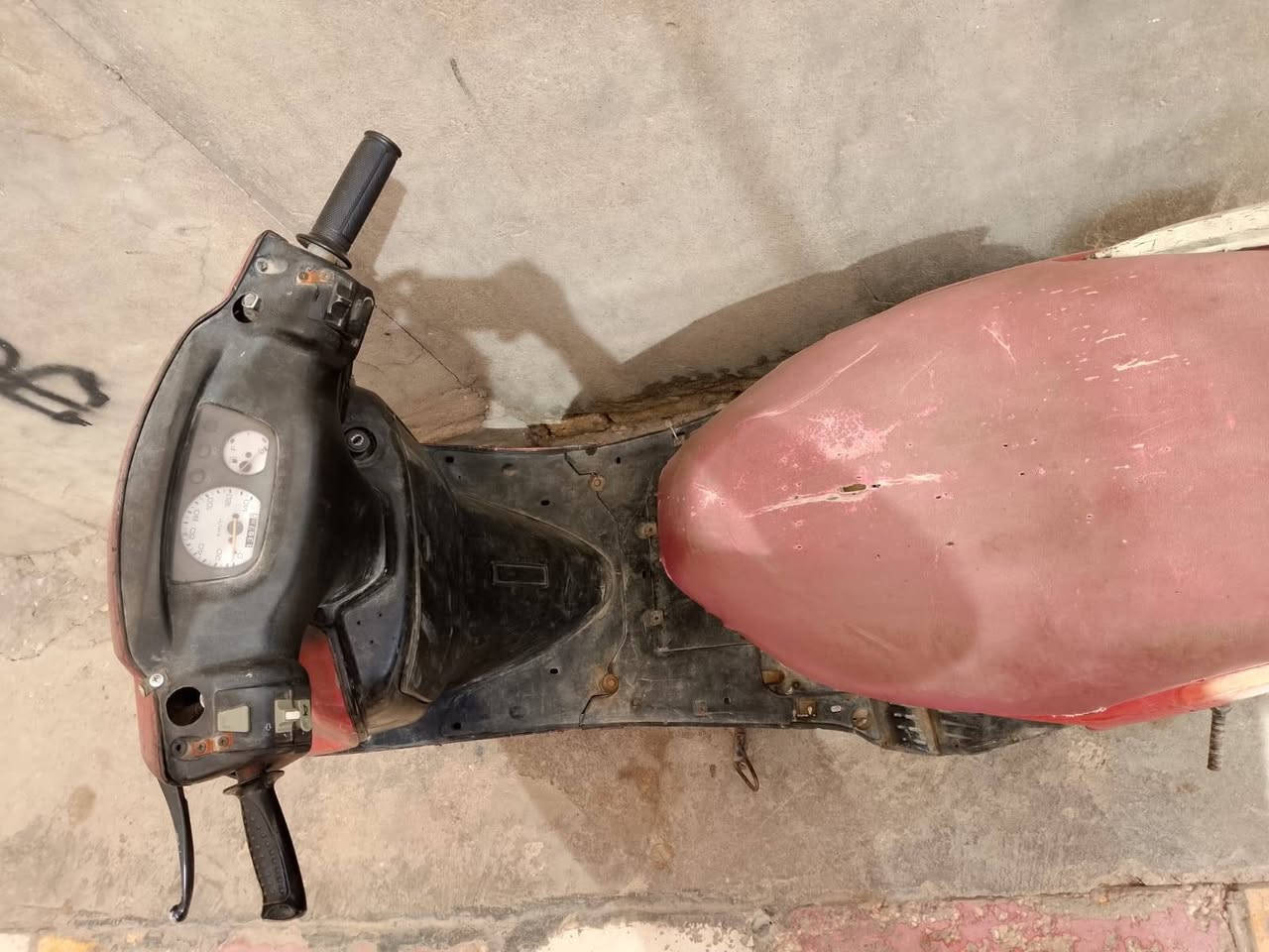 سلام عليكم فراشه للبيع
مكينه خرسه// هندر واحد شرط   الكهربائيات كله شغاله 
٢٨٠ وبيه مجال مكاني الديوانيه ***********
