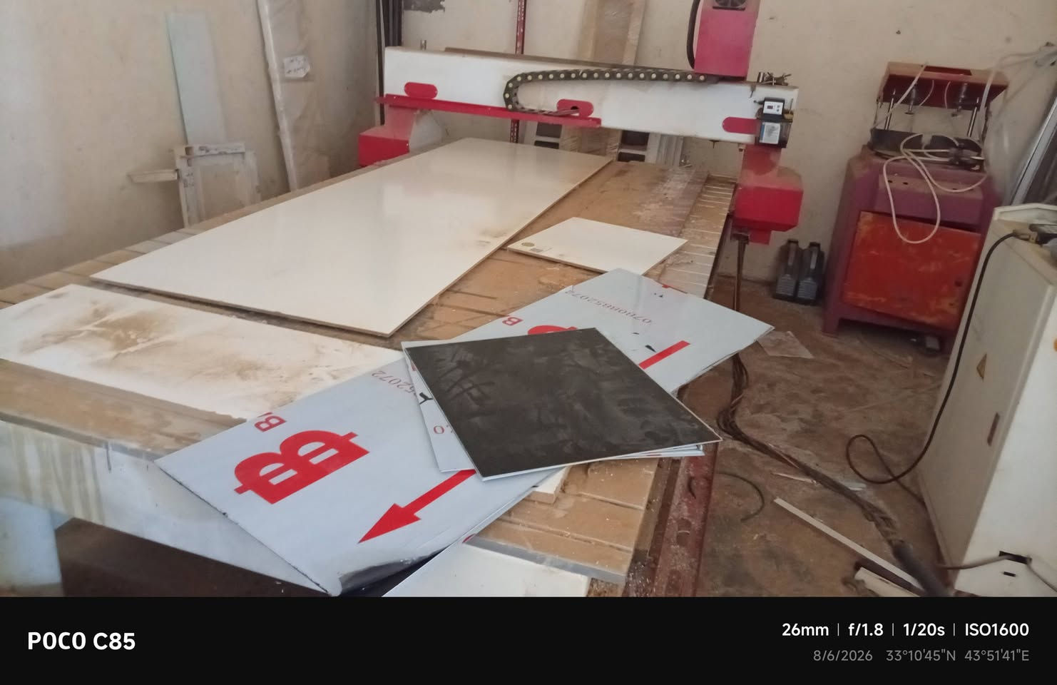 جهاز cnc للبيع مستخدم قليل نضامه كلش حلو طلب خاص من الصين
***********
