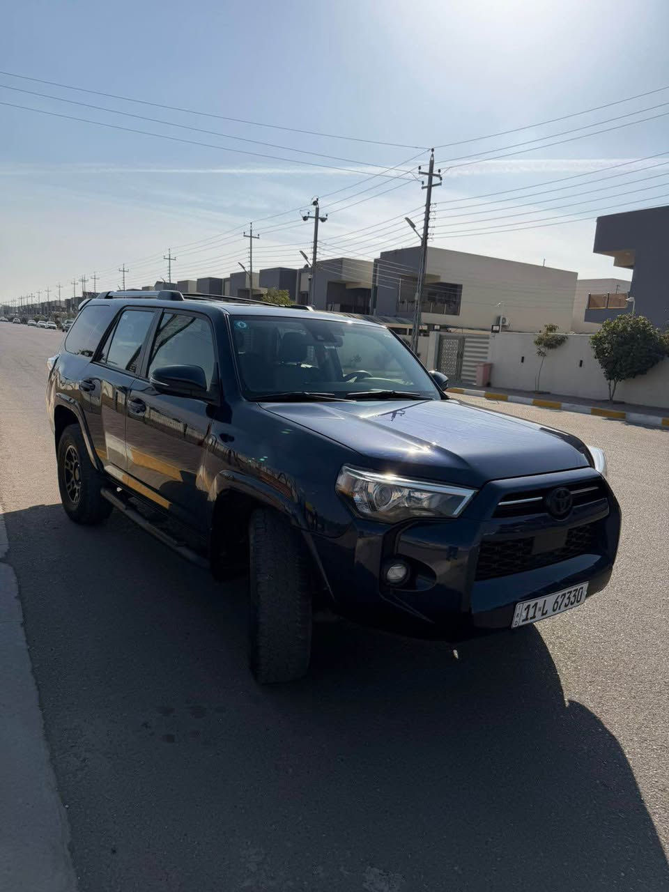 بيع او مراوس 
تويوتا فور رنر موديل ٢٠٢٣ محرك ٦ سلندر ٤٠٠٠cc السيارة جديدة جدا فئة SR5 بريميوم فووول مواصفات 2wd المرغوب  محرك وكير وصدر وبدي جديد شركة بلاد ماشية 42mi حادث جانبي باب وجاملغ امامي عكس السائق مبدل لون بدون صبغ وبارد بسيط بالجاملغ الخلفي مشتغلي pdr السيارة لون مميز شذرة ميتاليك
 فتحة
 سقف ٧ راكب 
رادار امامي وخلفي وجانبي
 نقط عمياء
 نظام توقف ذاتي 
ويل ودوسة TRDبلادي اصلي 
داخل جلد لونين بلاد 
كشن كهرباء وتدفئة 
ستيرن تحكم جهتين 
تدفئة ستيرن 
شاشة كبيرة لمس ونظام كار بلي بلادي 
نقطة كهرباء منزلي ١٢٠ واط 
تبريد قطعتين 
مكان السيارة بغداد الكرخ سعر 305 ورقة وبيهة مجال بسيط للاستفسار *********** Colombo, Sri Lanka
