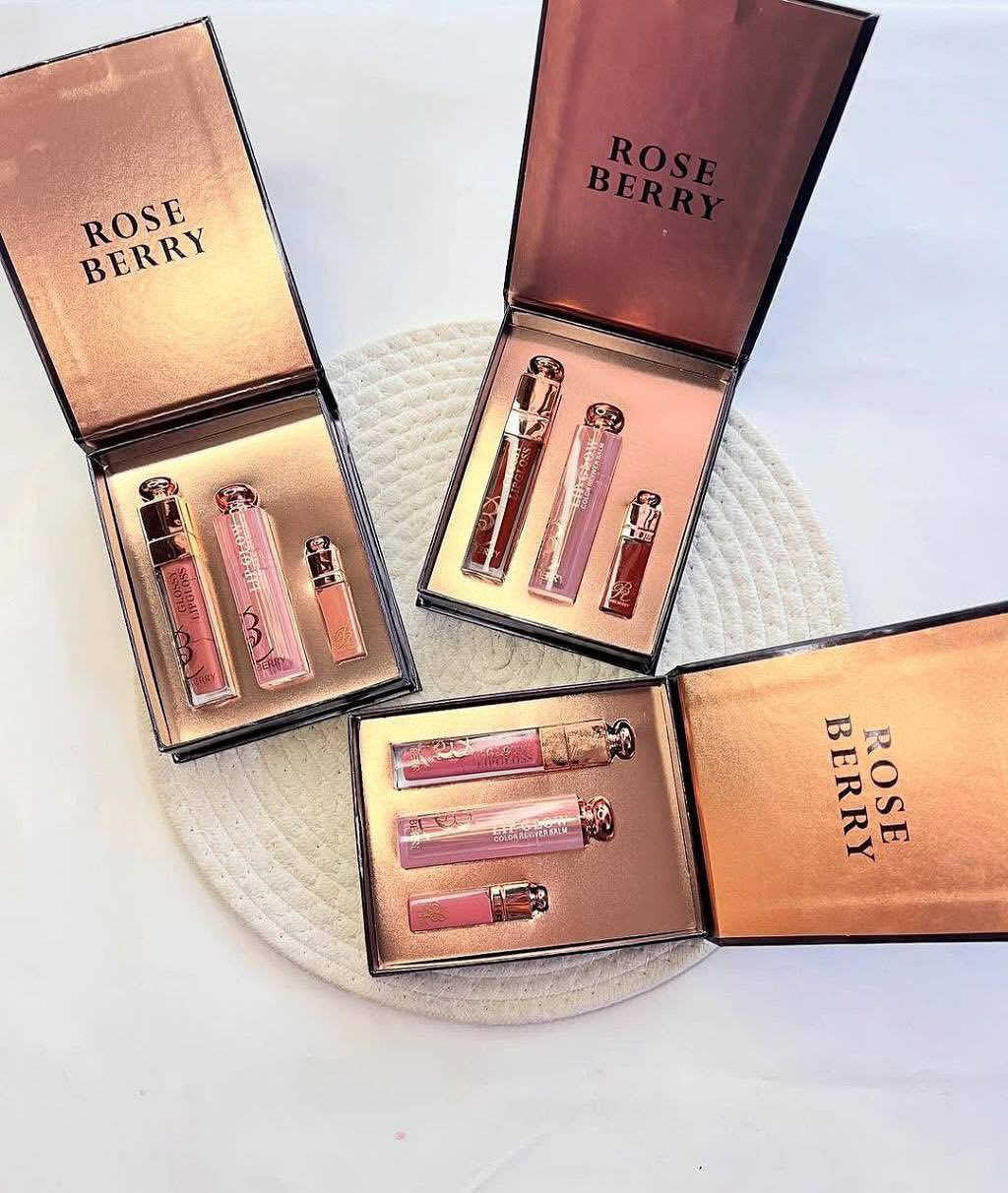 💫 طقم روز بيري - 3 قطع لجمال وترطيب شفايفك 💋
💄 لب جلوس يخطّف الأنظار
💋 ليب بالم بلمعة صحيه
💄 روج صغير يكمل إطلالتك
🌿 مكونات طبيعية ترطيب 💦 ولمعان طول اليوم لمسة أنوثة طول اليوم 🤤


**إذا كنت صاحب هذا الإعلان وتريد حذفه لأي سبب، رجاءا أرسل رسالة إلى الدعم الفني**