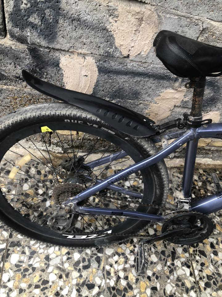 سلام عليكم بايسكل نوع ezel نضافه ٨٥% موديل 2023 هذا رقمي *********** واتساب فقط
