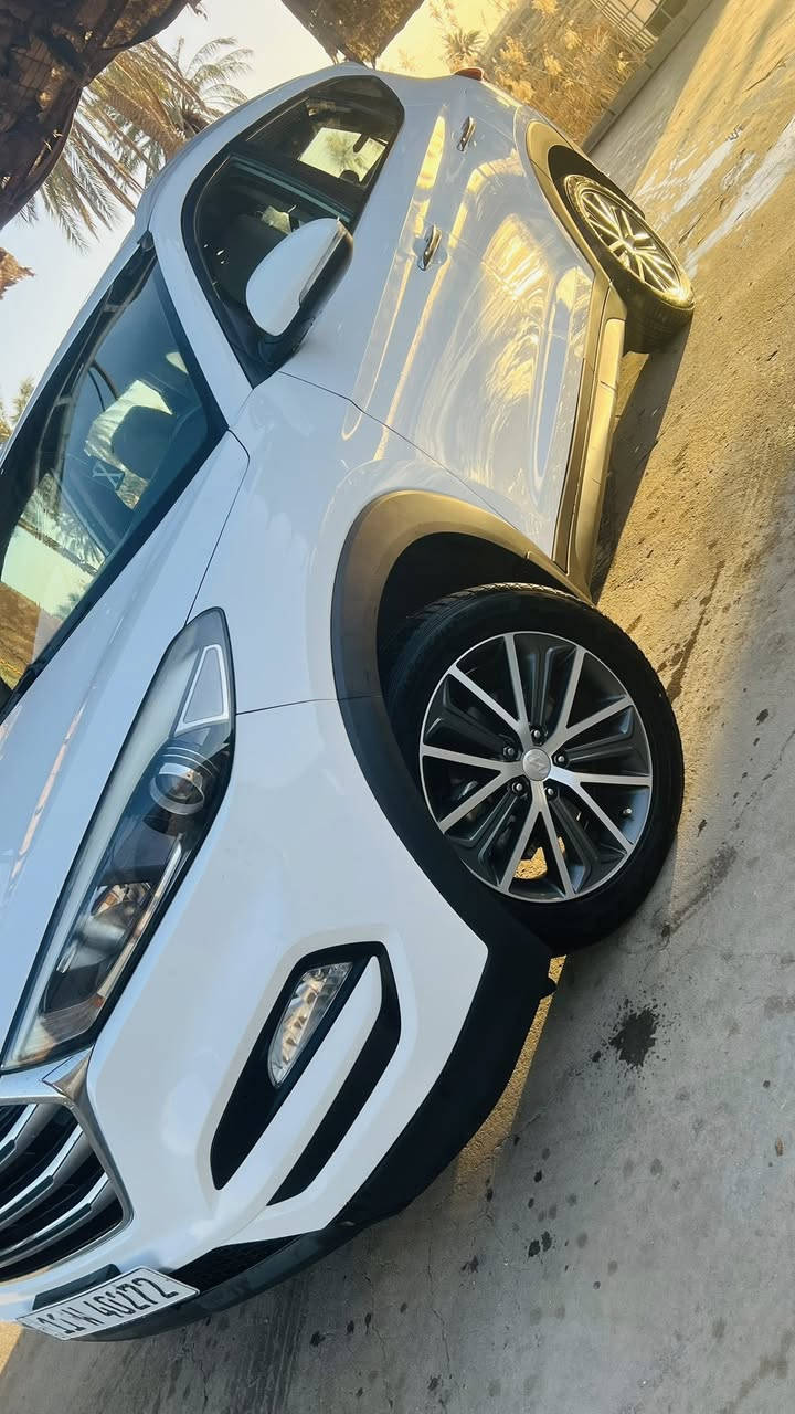 توسان موديل 2016 خليجي كفاله عامه شركه سياره مامفتوح بيه برقي شاشه مري شفط حساسات تبريد قطعتين رقم جديد هزه جديده سنويه بسمي  عنوان بغداد لمحموديه علئ سريع دولي رقم ***********واتساب////***********
