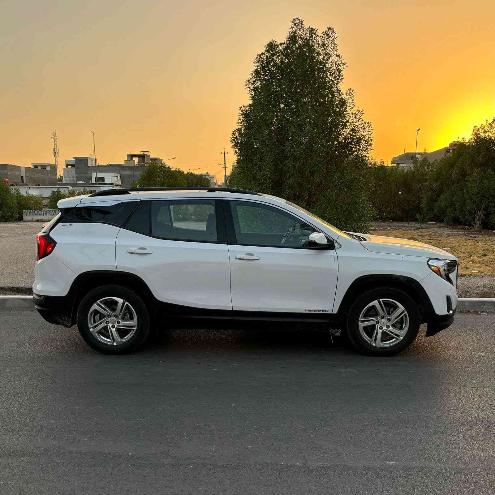 جي ام سي تيران ٢٠١٨ SLE
محرك 2,0T / ٢٠٠٠ توربو 
ماشية 78 km
رقم الشاصي 
3GKALMEXXJL189418 
بنوراما / اشاير وحساس بالمري / جنطة شفط كهرباء / بصمات ابواب / كشنات تدفئة / تحكم ستيرن / كروز سرعة / كاميرا دوارة وحساس خلفي / الخ……
سعر السيارة 150 وبي مجال 
 
للتواصل على رقم 
*********** 
موجود اتصال او واتساب
