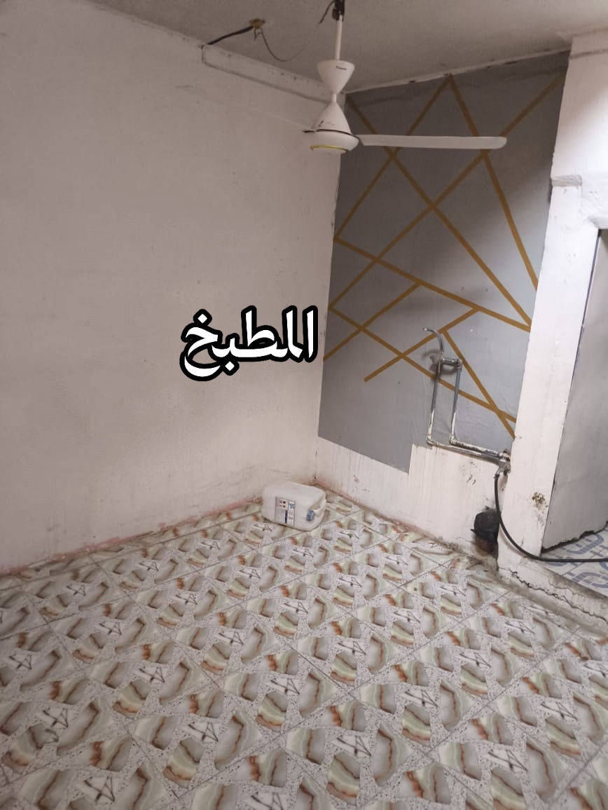 🔹 يوجد مشتمل للإيجار بسعر مناسب جداً 🔹

📍 الموقع: قريب من شارع 80 – حي العسكري

🏠 يتكون المشتمل من:

غرفة نوم

صالة استقبال

مطبخ

حمام

سطح

⚡ متوفر جميع الخدمات:

ماء حار

كهرباء 

خط مولد

💰 السعر: 200,000 دينار فقط شهرياً

للاستفسار يرجى التواصل على رقم الهاتف ***********
