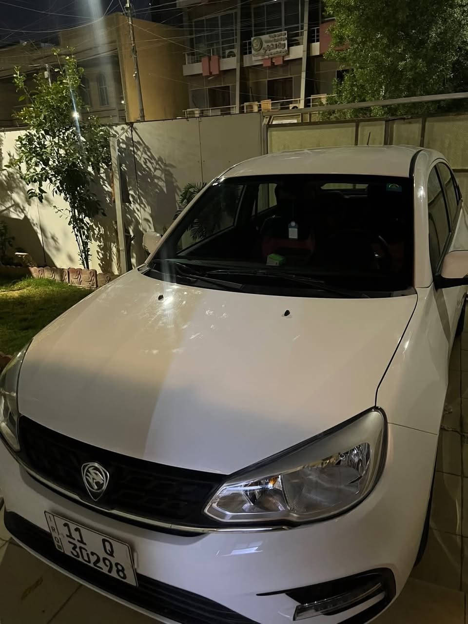 مكلف بل نشر ...للبيع فقط بدون مراوس بروتون SAGA موديل 2024 بعدها زيرو عل وضع الشركه ماشيه 3,000  قابل للزياده مكفوله كفاله عامه وبيها ضمان خمس سنوات من الشركه المواصفات:
1-حساسات خلفيه 
2-شاشه وسط 
3- كاميرا خلفيه 
4-مانع انزلاق 
5-  اقتصاديه محرك 1.4
6-تحكم صوت مقود 
7-تحكم مرايا جانبيه ..
وبعد بيها هواي مواصفات السعر  بلاش 17 مليون او 117 ورقه  وبيها مجال بسيط للطيبين مكاني الوزيريه او الاعظميه شارع المغرب ..للاتصال  غير متواجد عل الفيس او ماسنجر شراي اتصل ***********
