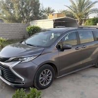 تيوتا سينا  موديل 2023 XLe فول موصفات. بدون ضبغ بارد فقط بل بونيد وشوي...
