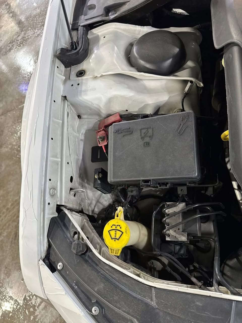 السلام عليكم 

كرايسل  اوباما  300.c

موديل 2020 اباسمي
المحرك v6. 3600
وارد امريكي حادثها موضح بلصور فقط خشم الجاملغ بدون دواخل وصور يمك
كير محرك كفاله عامه
ماشيه 39ميل
رقم بغداد الدولي باسمي سنويه جديده هزه فحص جديد 
مواصفات
بصمه تشغيل
بانوراما
نضام سبورت كشنات جلد  بلاد
كشنات كهرباءتدفئه ستيرن
مثبت سرعه
كامرى خلفيه
مري جانبي هيتر
حساسات دخول ذكي
وبعد بيها هواي مواصفات 
السعر 255
مكان بغداد مدينه الصدر
رجا لا تتصل اذا ماتقرى تفاصيل 
رقم ***********
