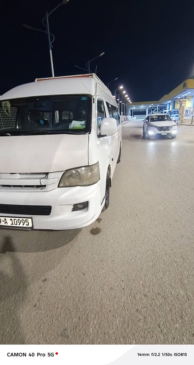 السلام عليكم جمبي عالي ١٢ دولي كربلاء بسمي سياره جاهزه من كلشي مكينه قبل سبوع شديت طابوكه تبريد محمور مونيكا ١٧ تنته نايلون تخم تاير مال جناي السياره بيه بارد باب السلايت ويم  البكلايت بارد ودواير معمره سوبايه دفن السعر ١٢٠وبيه مجال ***********
