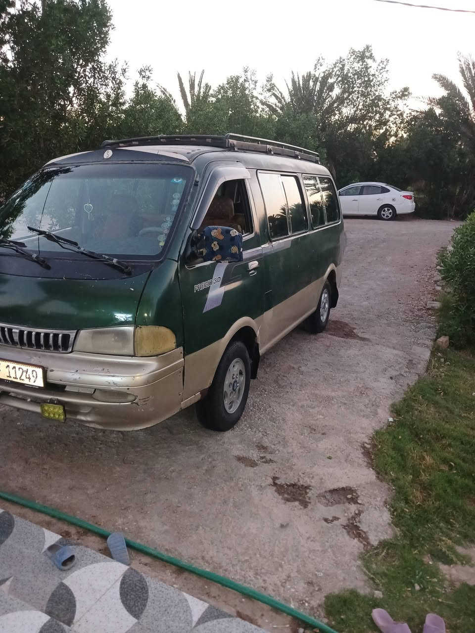 سلام عليكم بريجو موديل 1996 سنويه بسمي  سنويه 2030 رقم بغداد انكليزي مكينه 3000 كير جديد اكسن جديد حداديه جديده 
شواصي كفاله
كهربائيات شغاله 
مكان السياره واسط الحفريه 
السهر ب55 وبيها مجال 
الاستفسار على هاذا الرقم ***********
