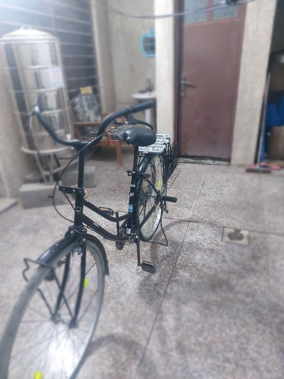 سلام عليكم ورحمة الله 
بايسكل بناتي فول واحد على واحد للبيع البايسكل نضيف مال رمبة السعر 110 و بي مجال بسييط المكان بغداد العبيدي شارع البرتقالة رقم الهاتف ***********
