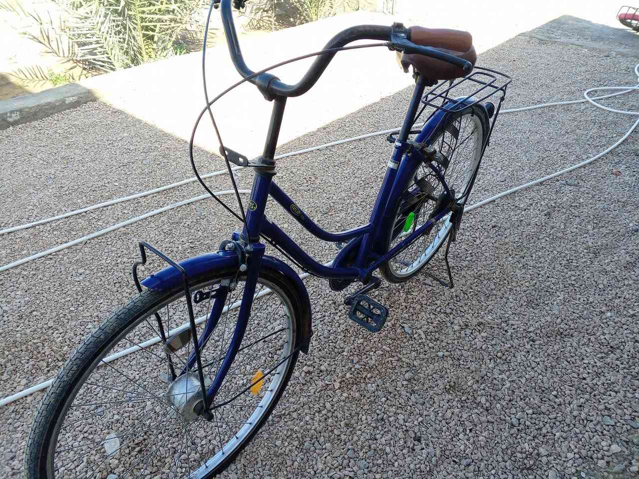 بايسكل جديد بعده موديل 2020 ياباني اصلي حاويه لون ازرق العنوان السماوه للاستفسار علا الرقم ‏‪***********‬‏
