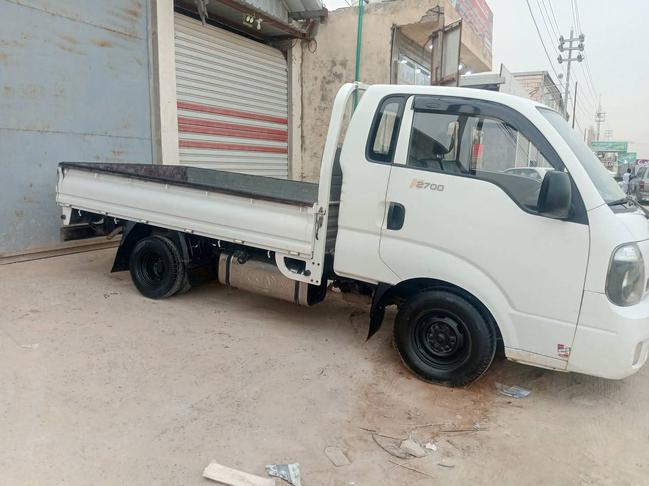 كيه موديل ١٤سياره مكفوله من ضربه وصبغ فقط دحجه بلباب مكينه بيه  تبخير رقم فلاحي ساحبنه على لأرض راعيه متوفي وبيه ورثه ٣يداورولك ثاني يوم مطلعين قسام شرعي وكامل السياره ماشيه ١٤الف تبريد تدفئه كهربائيات كله شغاله رقم شاصي واضح أبيعك اواجهك وي راعيه وانته داور ٨٠وبيه مجال ***********نجف كوفه
