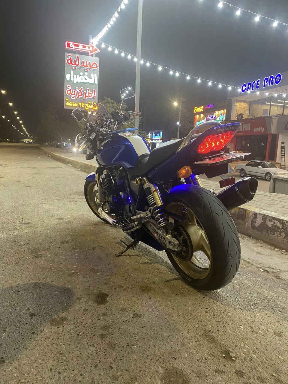 سلام عليكم cb400 جيل ثالث دراجة جديدة شرط  كفاله عامه مرقم انبار سنوية تحويل ثاني يوم عليها ادامه كاملة ما متواجد بس اتصال ***********
