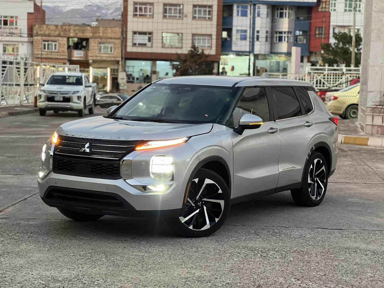 ميسيبوشي ئاوتلندر2024
جملغ ده رگا و ليواري بونت صبخ
بي داخلي ارباك سيستم وينه ي حاديسه م داناوه
فول بي سلايت 
*********** واتسااب 
170$مجال شوين اكري أربيل, العراق
