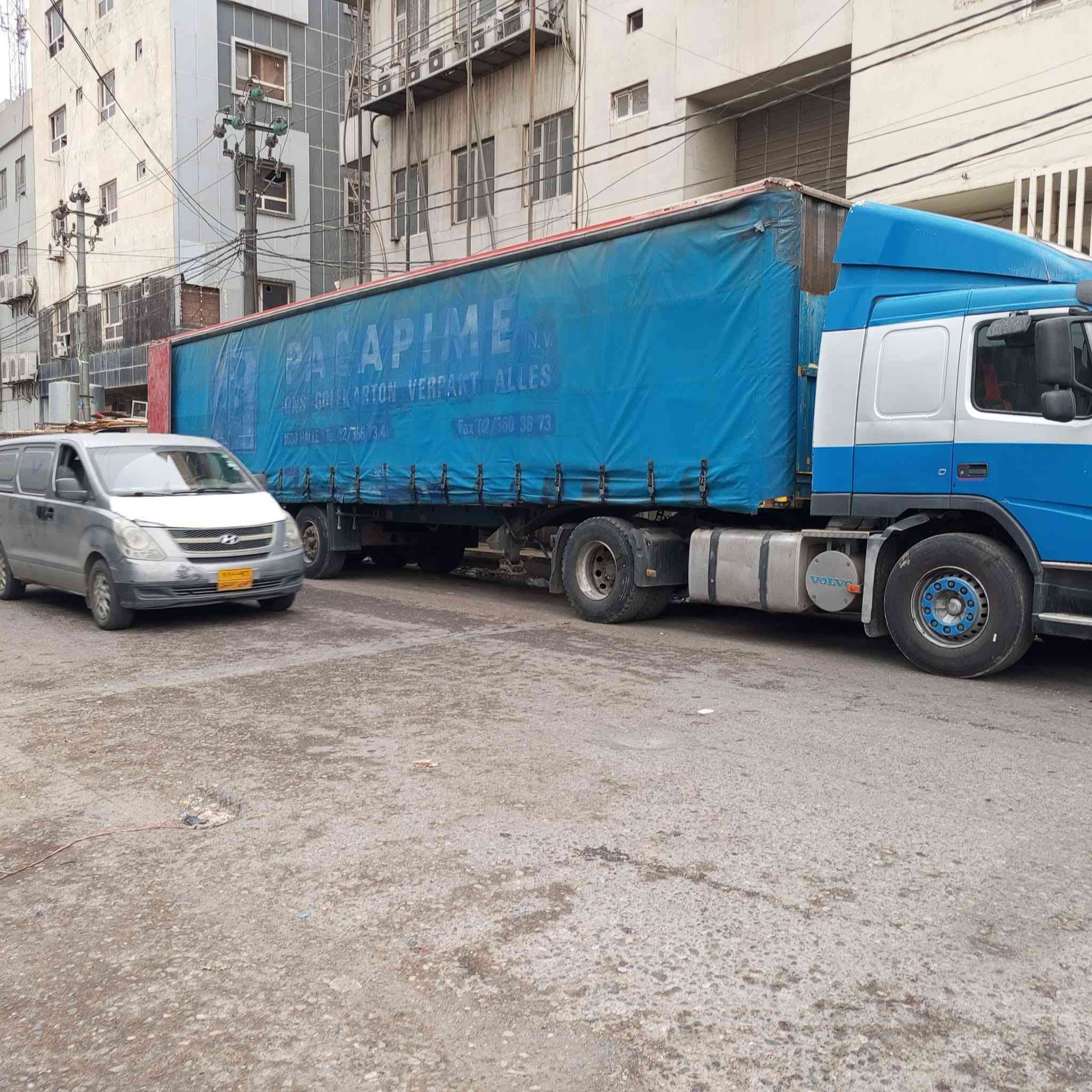 سلام عليكم فالفو لبيع موديل 2004 مكفولة سيارة كير ومكينة وتخم تاير جديد راس وعربانة مربوطة مكن سيارة بغداد دورة سعر 195 وبيهة مجال حك جية رقم الهاتف ***********
